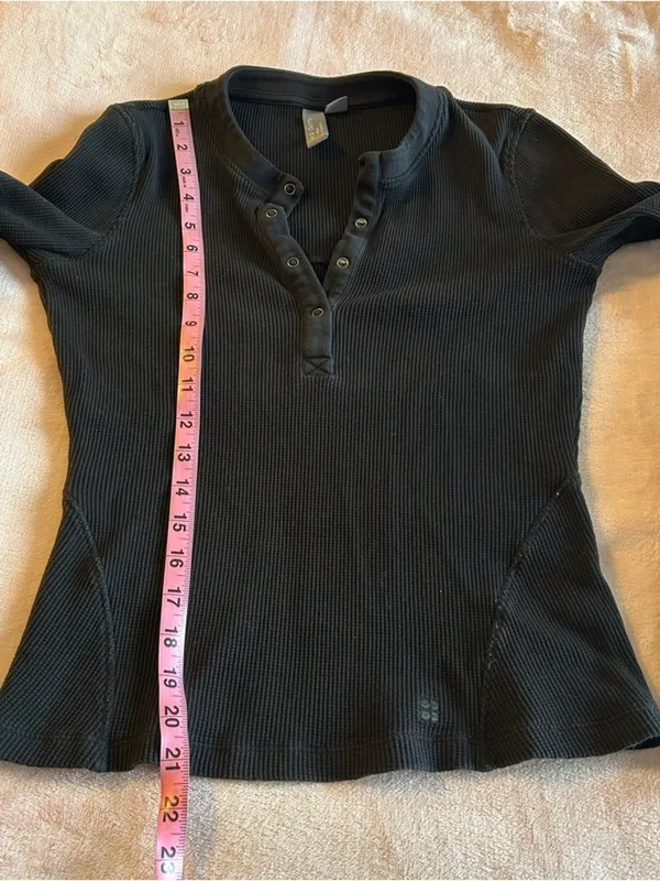 Sweaty Betty black ribbed long sleeve Henley size S athleisure lounge casual - Image 10