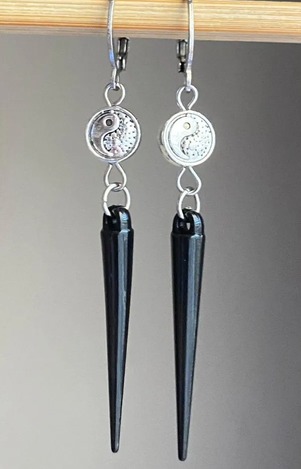 Handmade grunge punk funky edgy style yin yang & spike charms unique earringsψ(｀∇´)ψ🖤 - Image 4