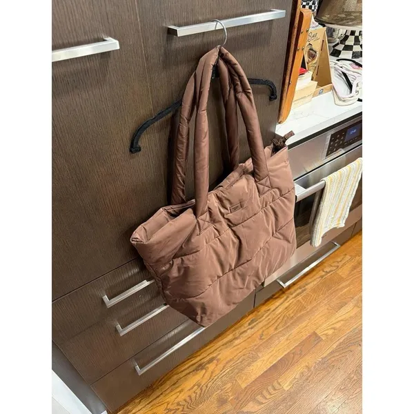 Reebok tote bags brown zipper closure new - Image 4