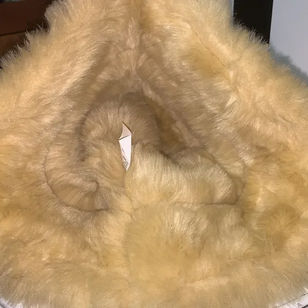 Y2K Vintage Tan Faux Suede /Fur Shearling Bucket Hat Reversible Unisex - Image 4