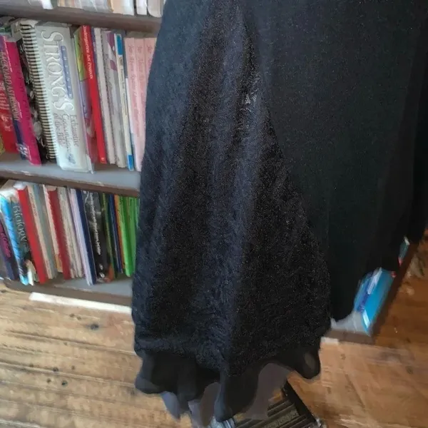 Torrid 1x flowy sleeveless boho black tunic - Image 2