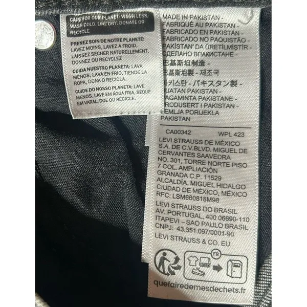 Levi's Mid Length Cut Off Shorts Womens 26 Black Denim Raw Hem Stretch Classic - Image 4
