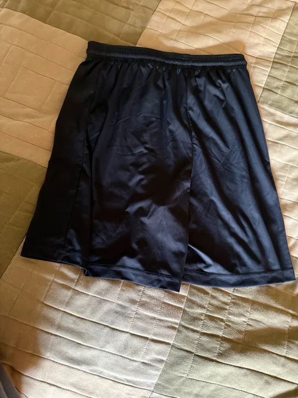Black athletic shorts Size XL - Image 3