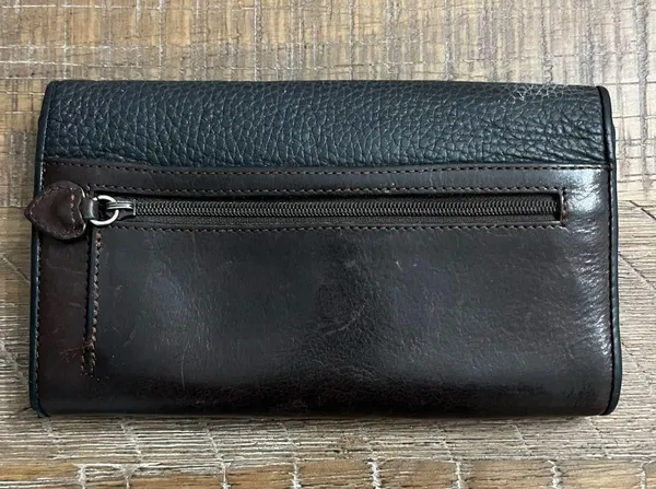 Brighton Vintage Leather Wallet with Silver Tone Hearts and Leather Hearts. - Image 5