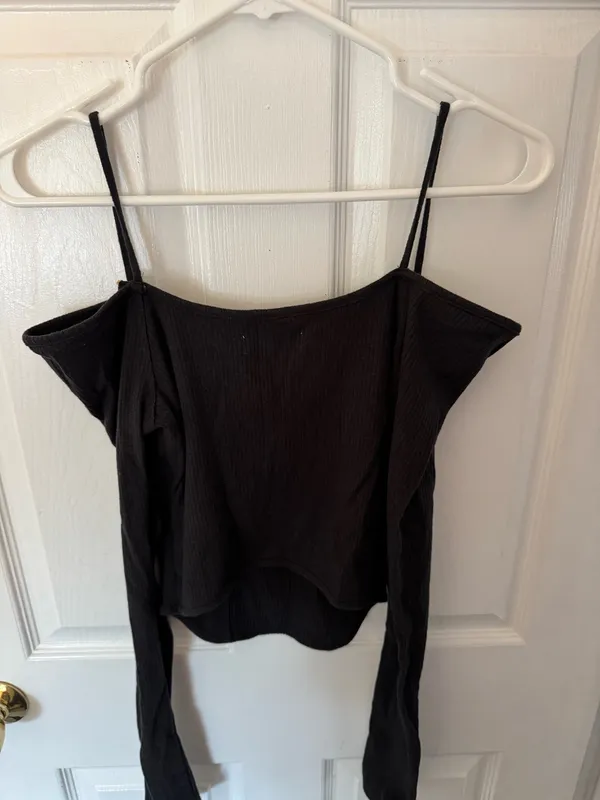 Urban Outfitters Off-The-Shoulder Black Long Sleeve Top - Image 5