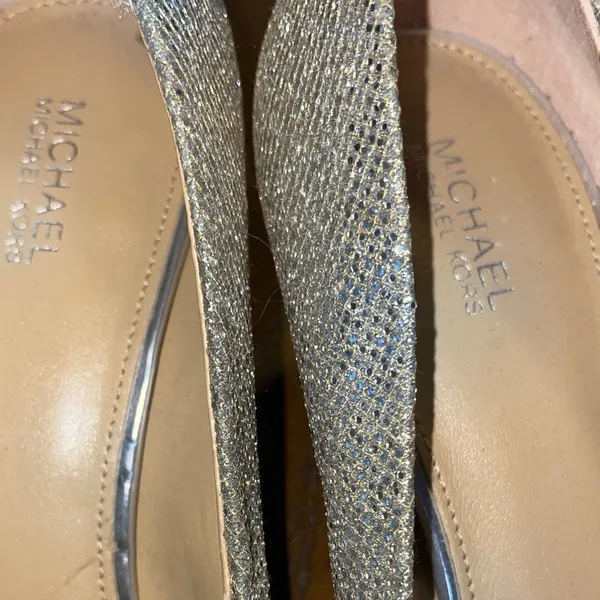 Michael Kors Women's Flex Kitten Pump Pointed Heel Silver Glitter Prom Wedding - Image 5