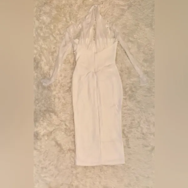 NWOT House of CB Yasmin White Plunge Midi Dress Long Sleeve sz S - Image 5