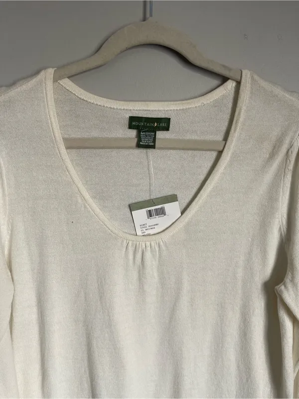 MOUNTAIN LAKE | Cream Long Sleeve Scoop Neck Sweater Sz M - Image 2