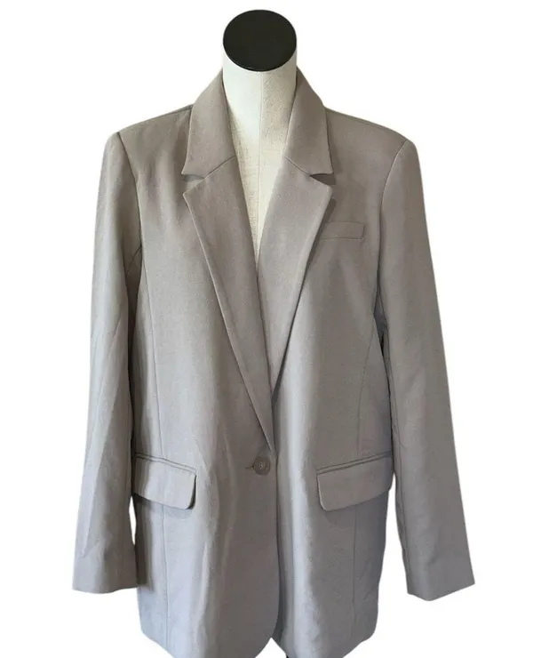 NWOT Abercrombie & Fitch Crepe Relaxed Single Breasted Blazer Jacket - Image 2