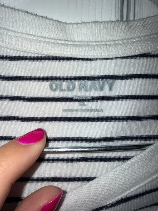 Old Navy Top - Image 3