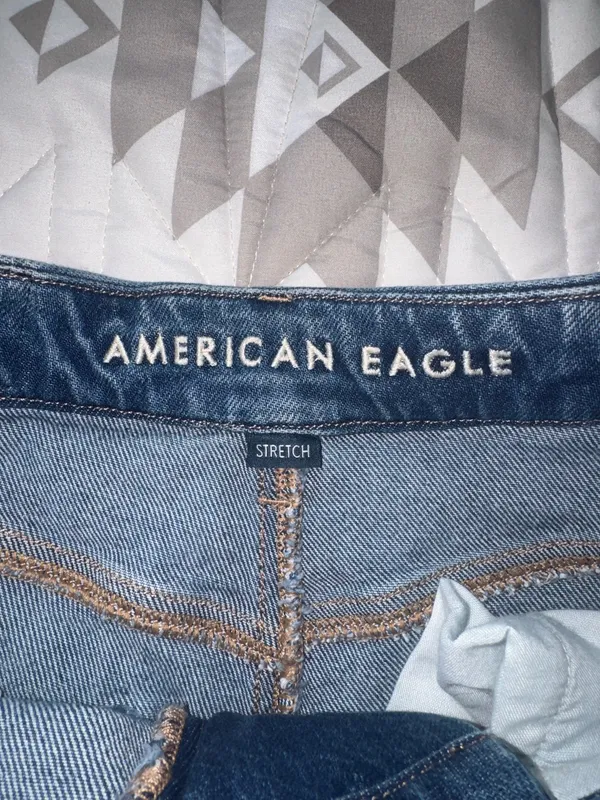 American Eagle Curvy Mom Shorts - Image 2