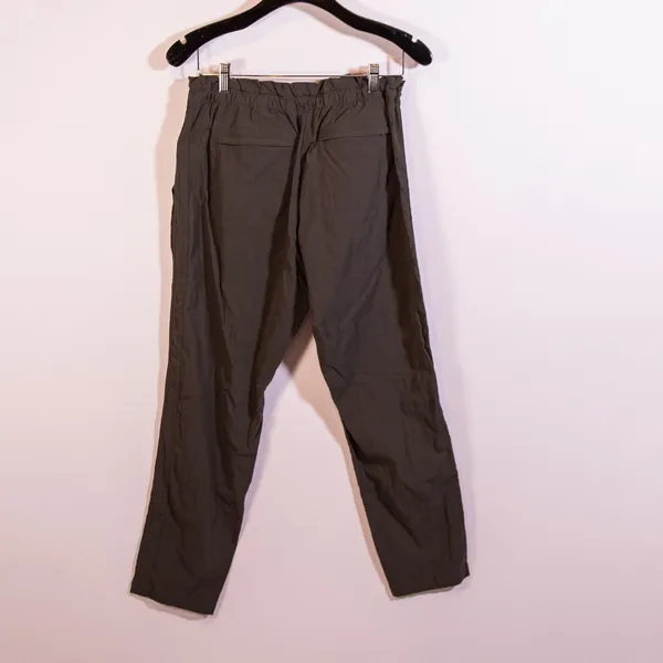 Athleta Women's Trekkie Paper Bag Mid Rise Straight Leg Water Resistant Pant 8 - Image 4