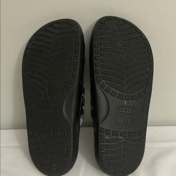 CROCS women’s Black and Purple Tie-Dye Slide Sandals size 9 - Image 8
