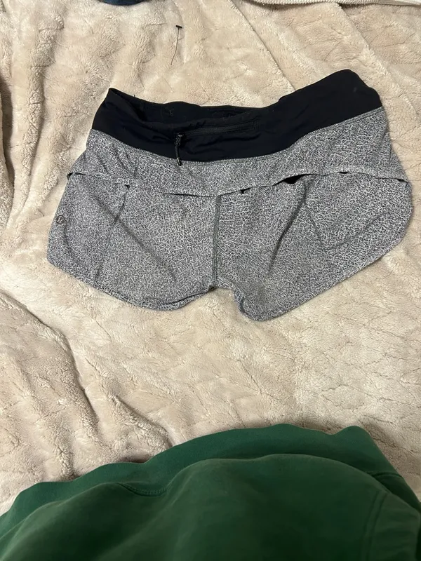 lululemon athletica Gray Micro-Print Shorts with Black Waistband - Image 2