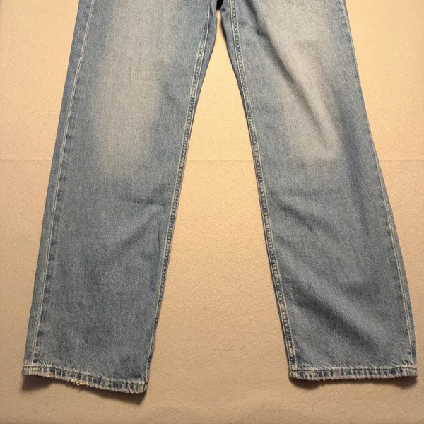 Levis Low Pro Straight Jeans Light Wash Denim High Rise Women Size 30 - Image 4