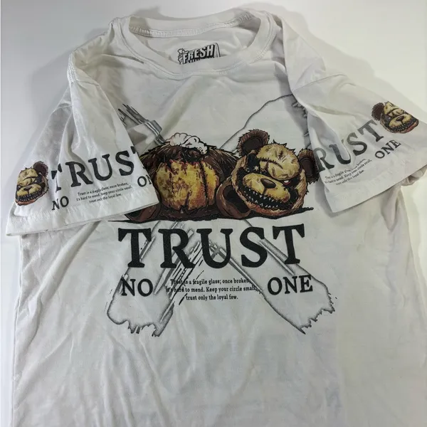Fresh Laundry White Graphic Tee Size L - Image 6