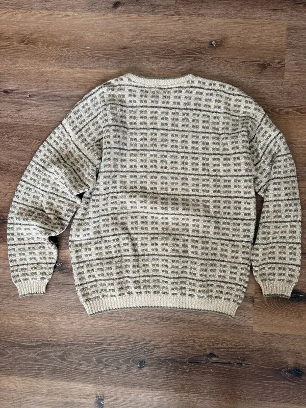 Vintage Bill Blass Tan Crewneck Sweater - Image 5