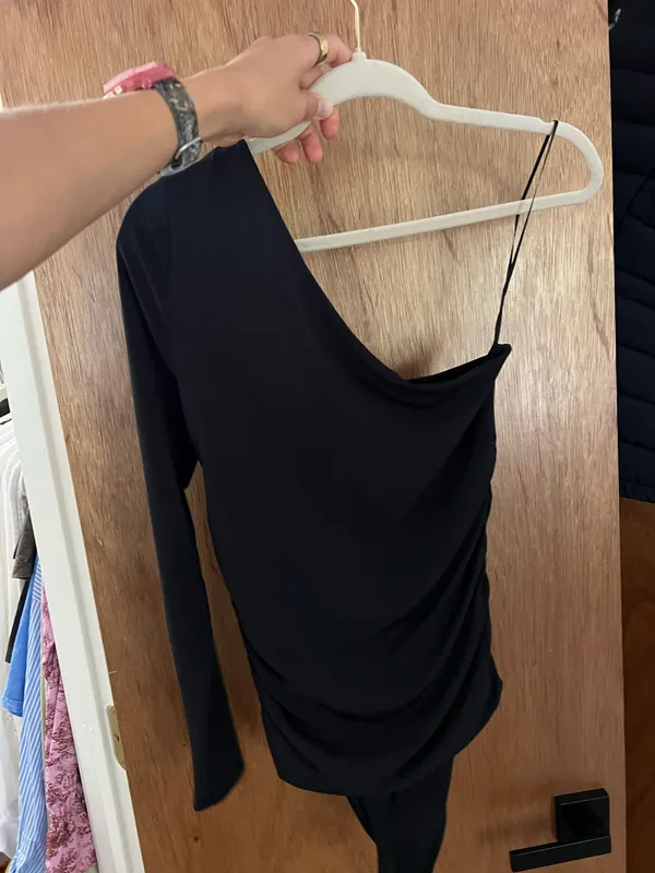 Abercrombie and fitch silky smooth asymmetrical body suit - Image 9