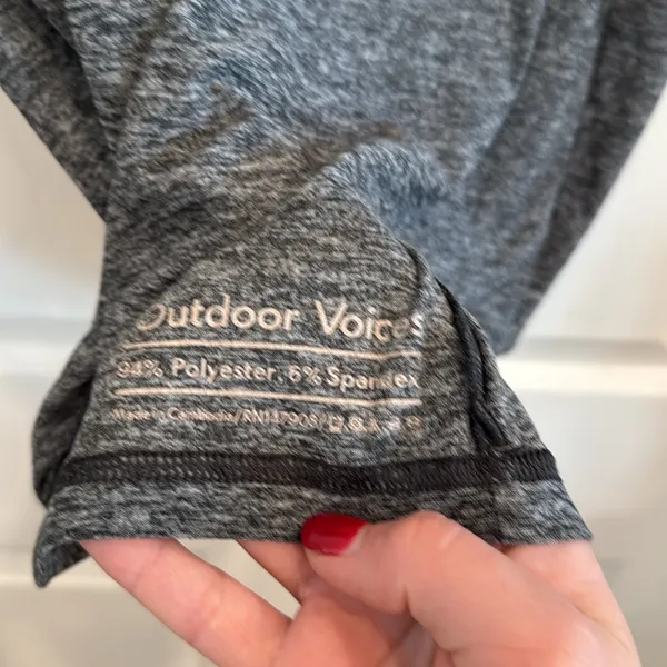 Outdoor voices short sleeve athletic tees - Image 4