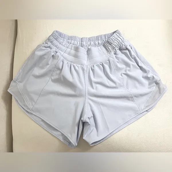 Lululemon Hotty Hot Short 4” Light Blue Size 4 - Image 3
