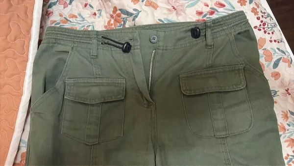 Brandy Melville Green Pants Cargo - Image 2