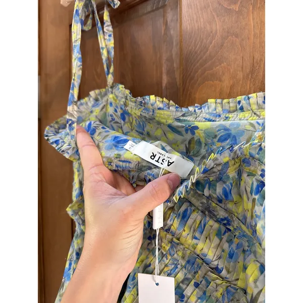 ASTR The Lind Floral Pleated Maxi Dress in Blue Yellow Floral Size Small NEW - Image 9