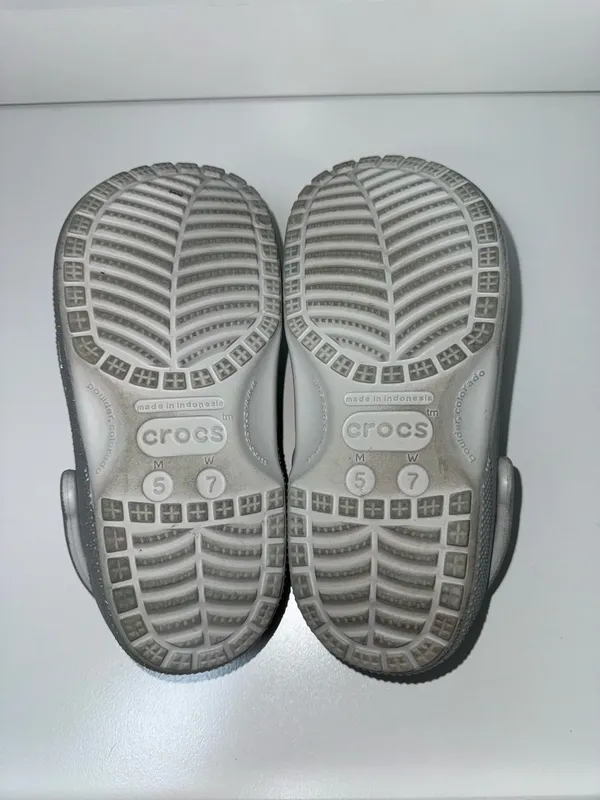 Crocs Classic Silver Glitter Clogs Slip On Rubber - Image 8