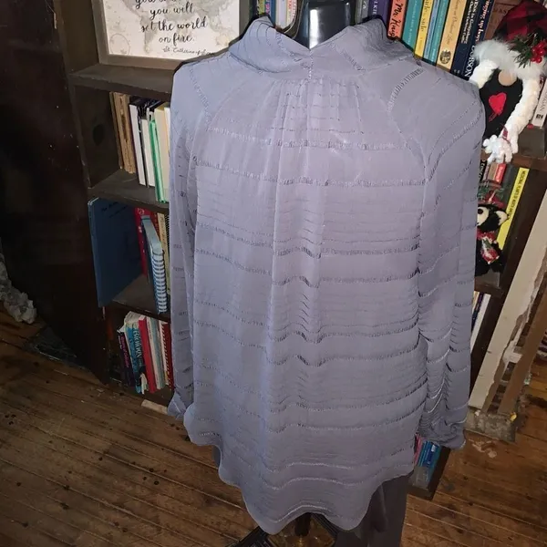 Featherbone Anthropologie Marietta purple M flowy button down top - Image 2