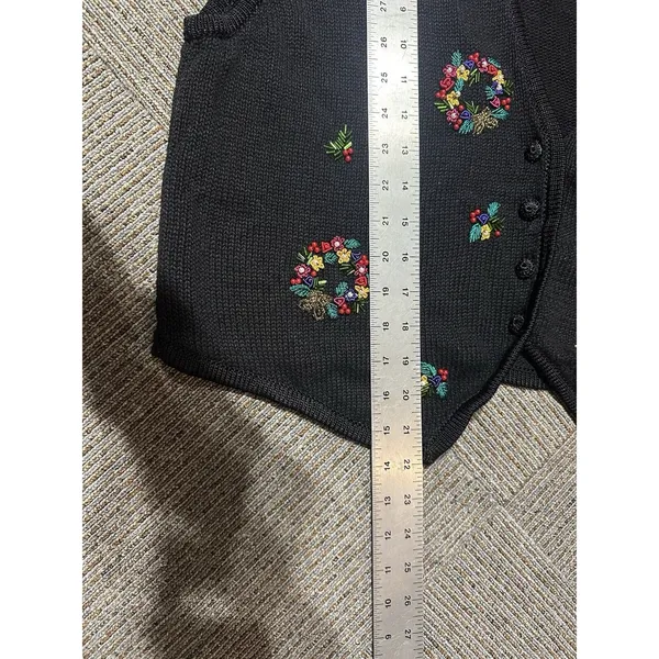 Women’s Christmas Sweater Vest Wreathes Bead Detail Vintage Holiday Xmas~Large - Image 4