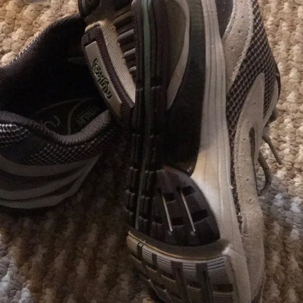 Ryka sneaker for woman size 7,5 - Image 5