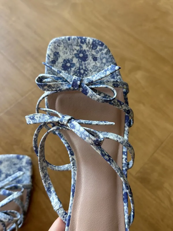 MIA Treanor Heel, Blue and White Floral Ribbon Kitten Heels, Size 9 - Image 9