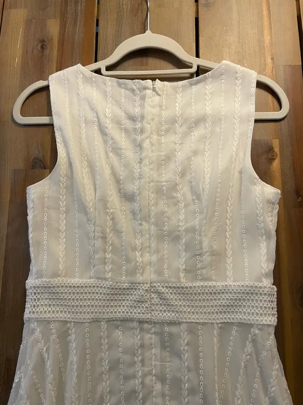 Taylor Dress White Size 4 - Image 3