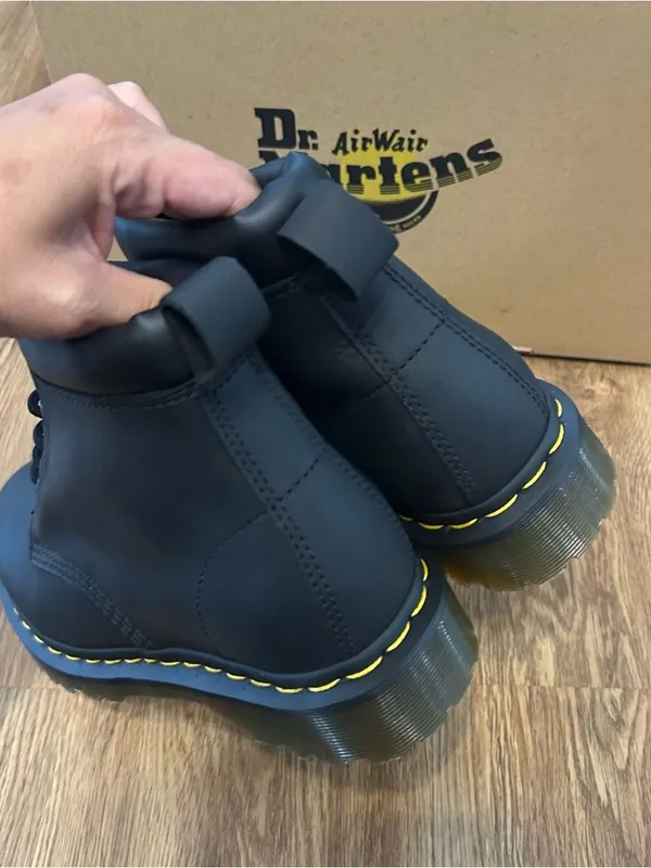 DR MARTENS black leather lace up ankle boots booties shoes women’s 8 new - Image 4
