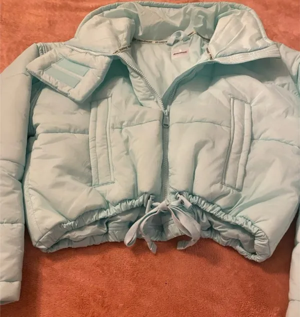 Free People Movement High Frequency Cropped Puffer Jacket. Size Medium - Image 5