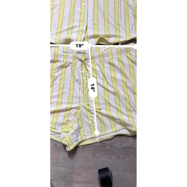 State of Day Womens Small Pajama Set Yellow White Striped Top & Shorts NWT A4020 - Image 10