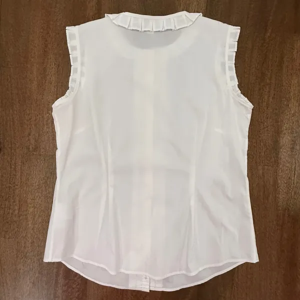 Brooks Brothers Red Fleece White Ruffle Collar Sleeveless Button Down Blouse 6 - Image 3