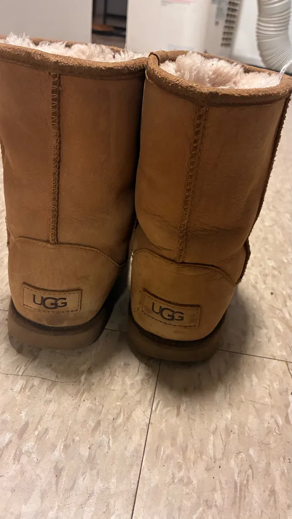 UGG Boots Classic Short - Image 2