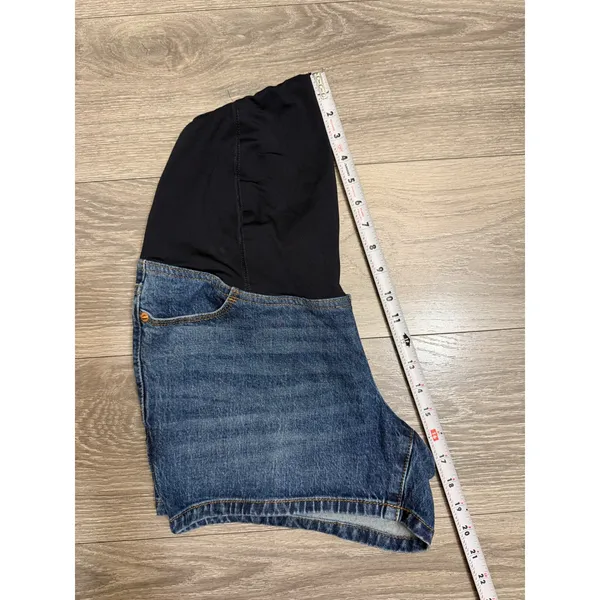 Isabel Maternity by Ingrid‎ & Isabel Blue Denim Over Belly Midi Shorts Size 4 - Image 6