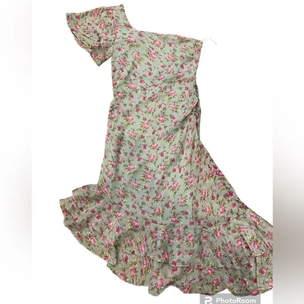 ASTR The Label one shoulder ruffled chiffon overlay midi dress. Size: M. NWOT - Image 9