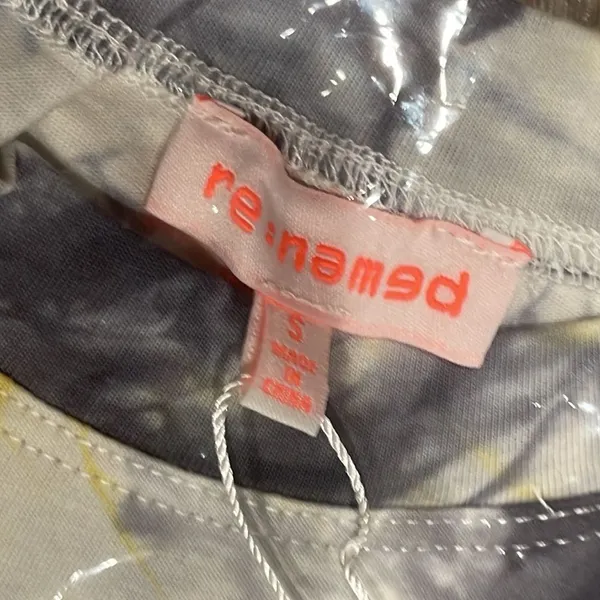 Re:named Yellow and Grey Tie Dye Cropped Tee Nwt size small - Image 6