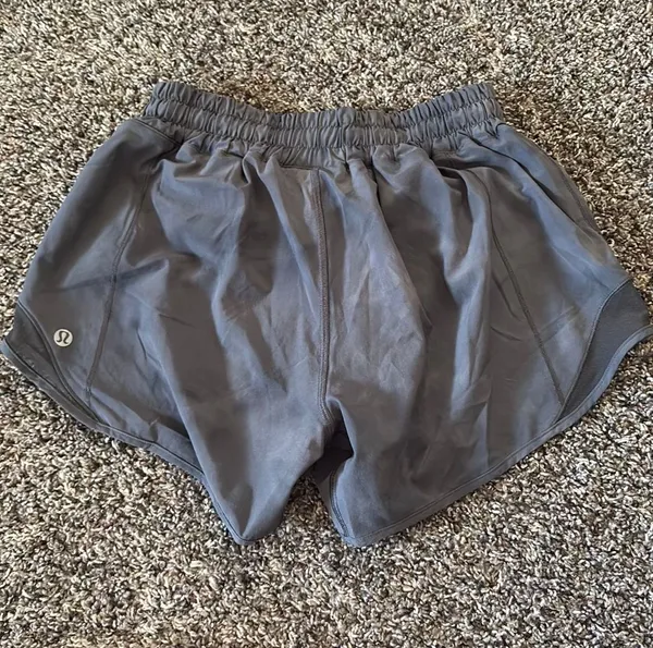 Lululemon Hotty Hot Low-Rise Shorts 4" Lined - Image 2