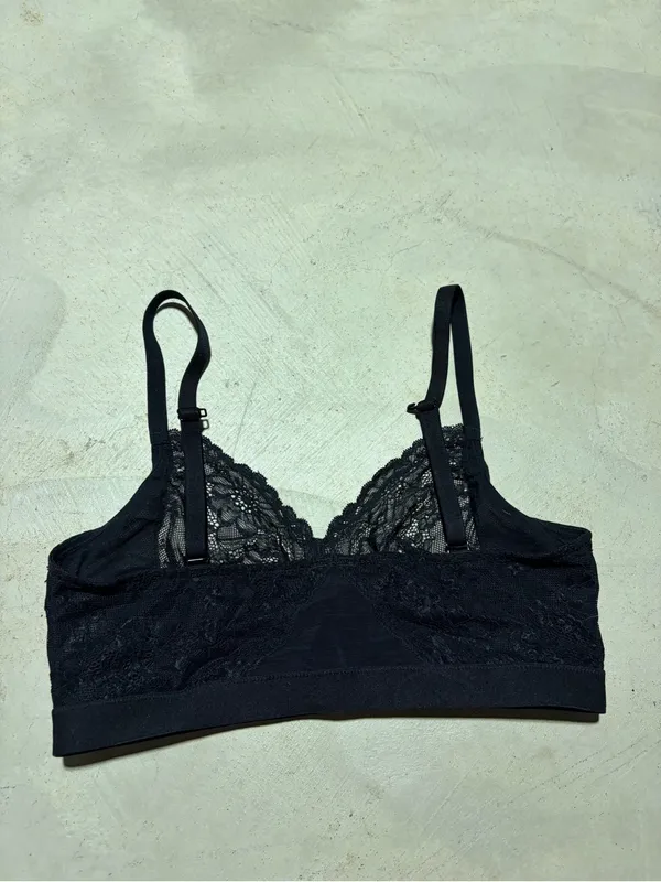 Spanx spotlight on Lace Bralette Black medium - Image 2