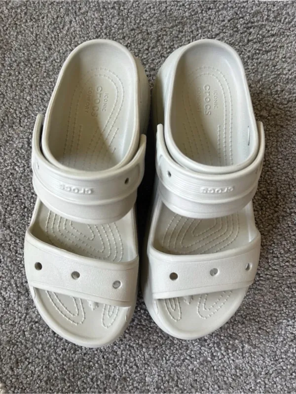 The MOST COMFY CROCS Platform Sandals ever ❗️ - Image 2