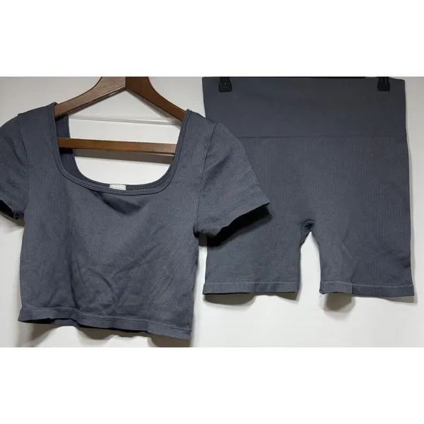 No Boundaries Gray Ribbed Seamless Set L‎ 12-14 Crop Top Biker Shorts Lounge Y2K - Image 2