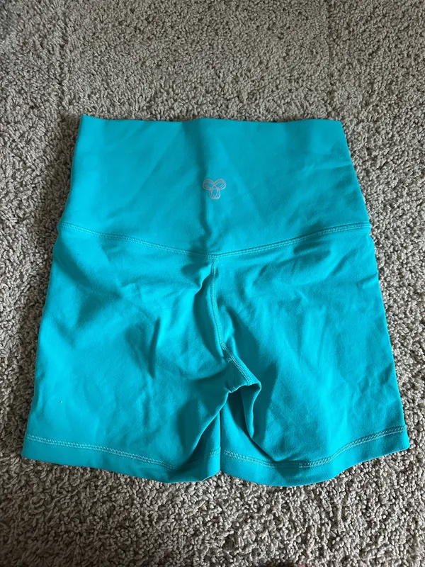 Aritzia Biker Shorts - Image 2