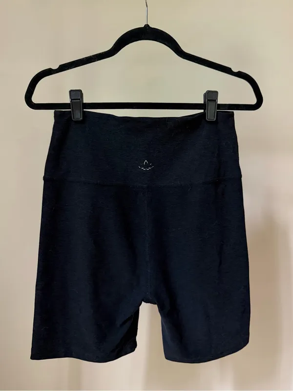Beyond Yoga Gabriela Spacedye High Waisted 7” Biker Shorts Black, Size XL - Image 3