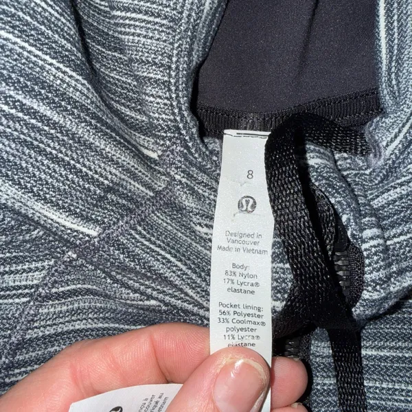 NWOT Lululemon Hooded Define Jacket *Nulu‎ size 8 - Image 2