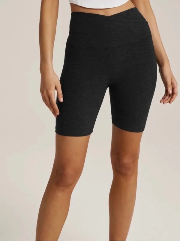 Beyond Yoga At Your Leisure High-Rise Biker Shorts V-Waist Space Dye Black Small - Image 3