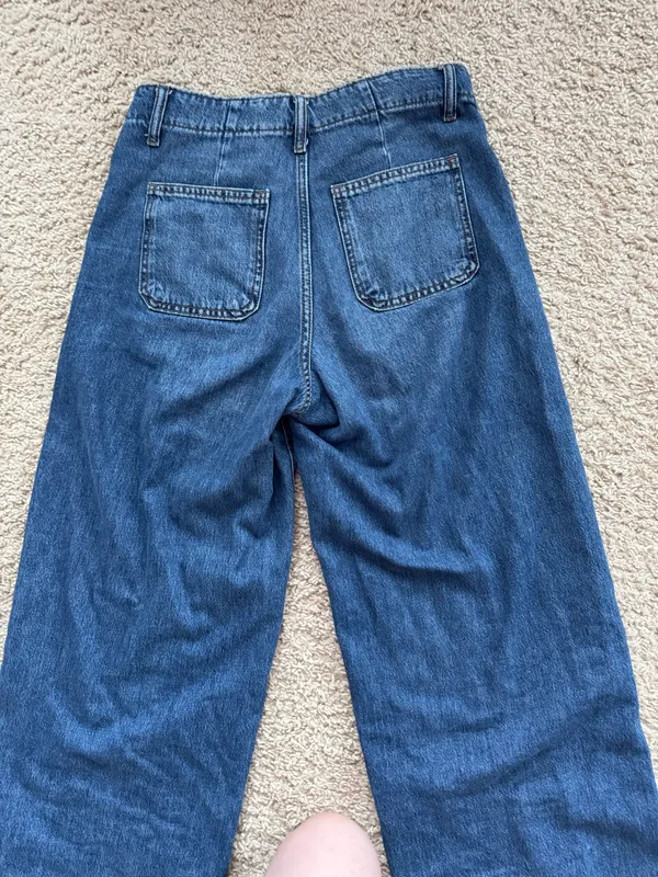 Old Navy Jeans - Image 4