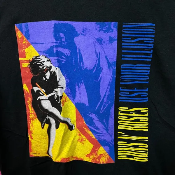Guns N’ Roses Use Your Illusion Rock Tshirt size Medium - Image 2